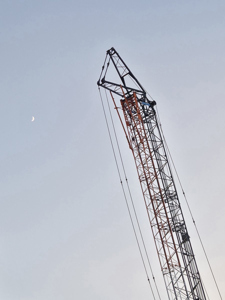 k_griv's tweet photo. クレーン
crane https://t.co/5aH39Feq9R
