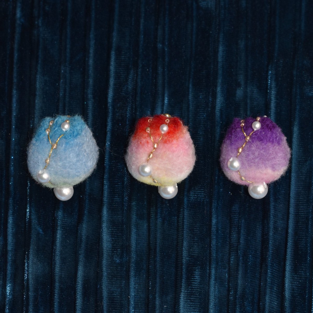 Aireivy's tweet photo. ピンクチューリップはSold outですが
水色と紫はまだあります！

水色💠
濃い水色→水色→淡い黄緑へのグラデーションが、まるで朝のような爽やかさで綺麗💠

紫🪻
濃い紫→すみれ→ピンクが、まるで夕暮れのようなロマンティックさでキュート🪻

https://t.co/ItNN7OBpfB https://t.co/NkaHN5xcm1