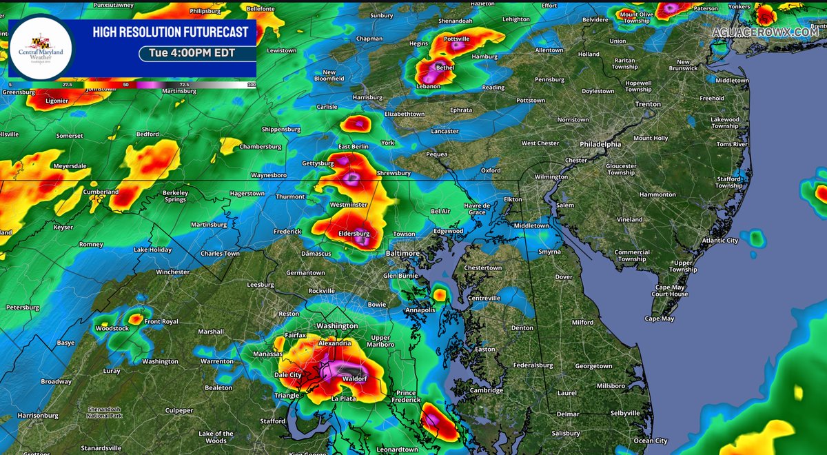 JackRuddenWX's tweet photo. 0z HRRR coming in and the trend has been towards more of a supercellular storm mode. Yes, low level shear is weak, but bulk shear has trended stronger once again. So, with very unstable and strongly sheared airmass, widespread damaging winds are possible, as is a tornado threat. https://t.co/sg1hz9mCnr