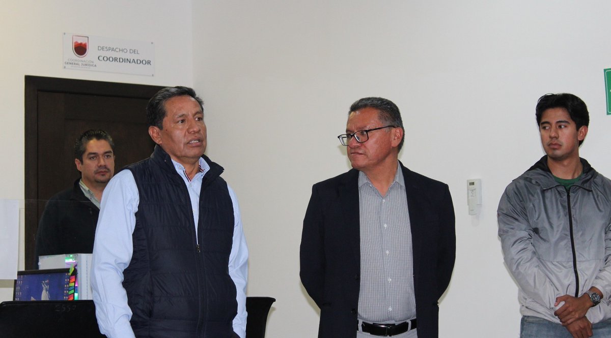 DialogoJerez's tweet photo. Tras 40 años de servicio, Andrés Arce Pantoja concluyó su trayectoria en Periódico Oficial del Gobierno de Zacatecas, dejando como legado la modernización y digitalización de la publicación oficial, hoy referente nacional en materia tecnológica y jurídica. https://t.co/5IGRqhFXmE https://t.co/nhSZ93wIsp