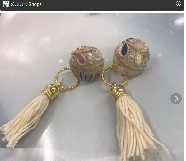 cocorety2's tweet photo. 【福祉施設制作】杏樹作　イヤリング　「オリエンタル・タッセルイヤリング（アイボリー）」NO.5505　H

セクシーかつ、ゴージャスなイヤリング！オリエンタルな雰囲気を感じてみて下さい。　　　　　　￥800 https://t.co/CYminOBAEn