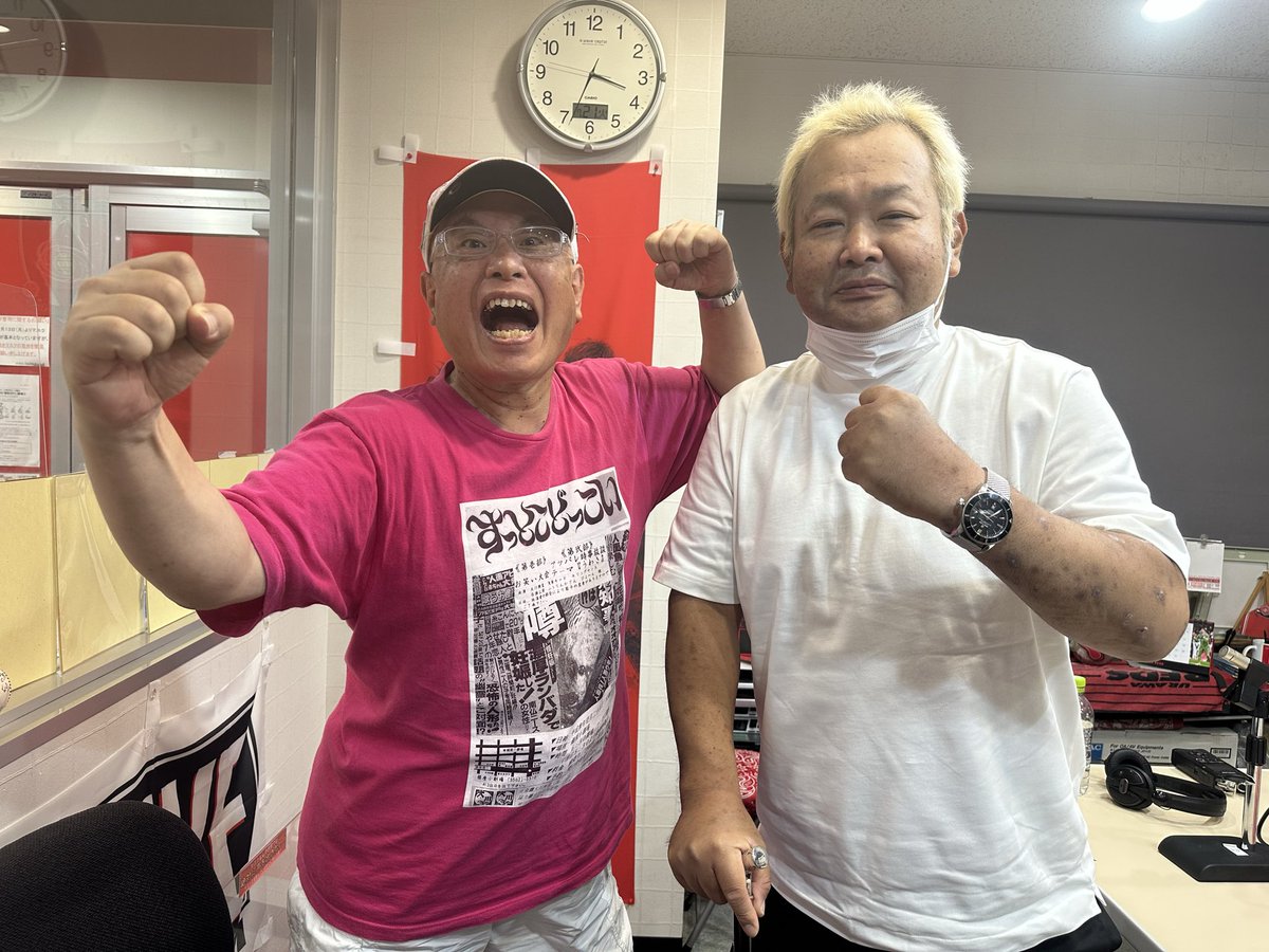 tokyodynamite's tweet photo. 久しぶりに大川総裁とお会いしました。

大川興業のすっとこどっこいは東京ダイナマイト、そしてハチミツ二郎の芸人としての礎となったライブ。
総裁はオレにとって先生のような存在。 https://t.co/fMXm3v8Rxl