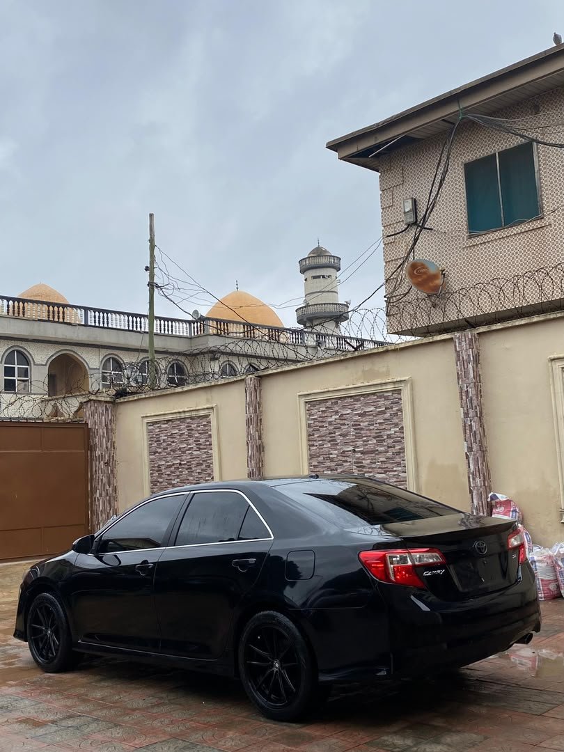 onusancho1's tweet photo. NEW ARRIVAL 

2014 Foreign used Toyota Camry Sport..
Complete accident free 
4plugs engine with Thumbstart.... 14.5M Cash 
Location Lagos https://t.co/xM8NfuxIVv