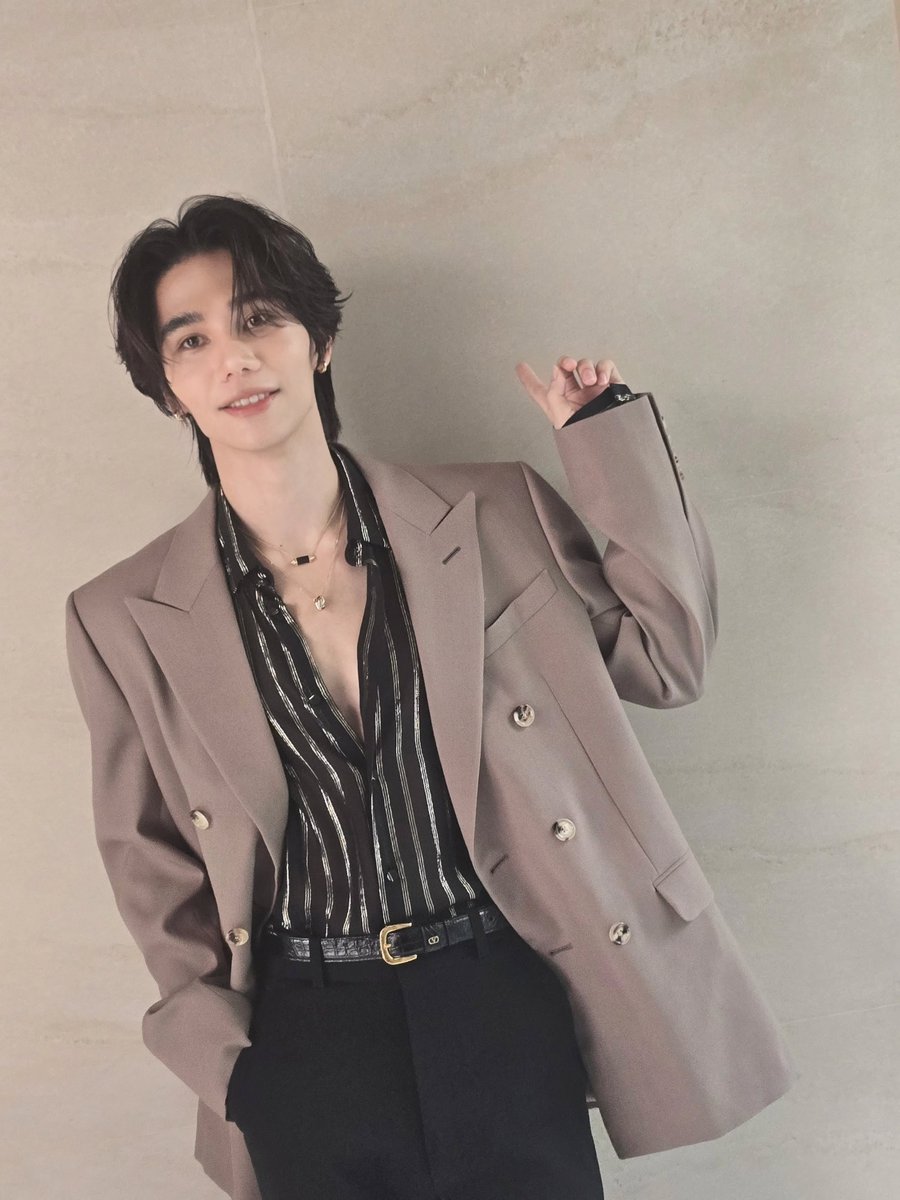 moonletss's tweet photo. ลุคนี้ดีต่อใจมาก หล่อ เท่ น่ารัก พิเจฟเหมาหมดเยย 😍❤️🫠 https://t.co/L5qsrzfJpF