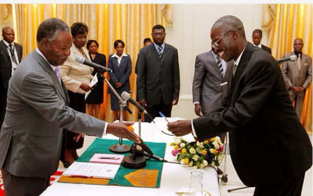 JWSakalajr's tweet photo. May 12 2012:President Michael Sata swearing-in Malawian High Court Judge Lovemore Chikopa as Chairperson of the Tribunal tasked to probe the alleged professional misconduct of suspended Supreme Court Judge Philip Musonda, and High Court Judges Nigel Mutuna  and Charles Kajimanga. https://t.co/FMaq6Fb4AB