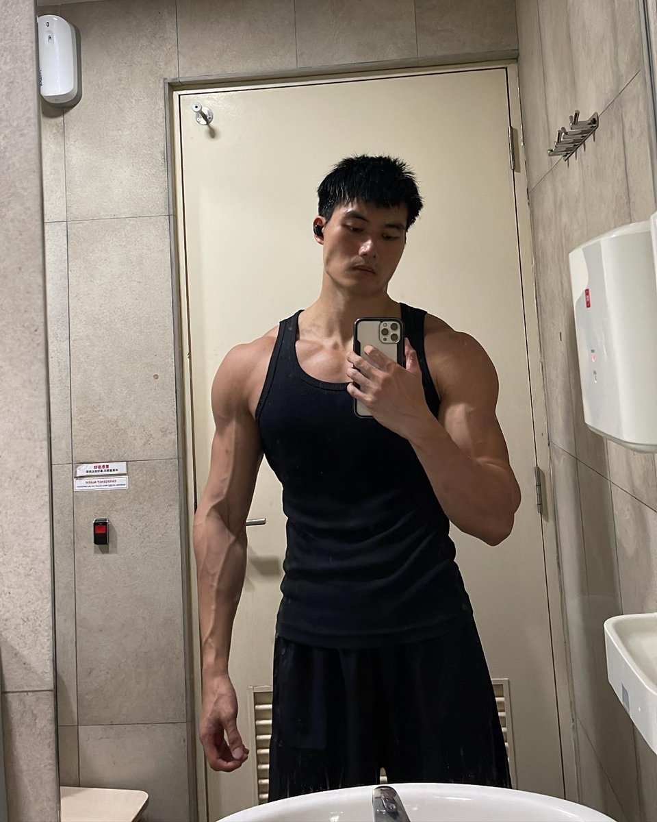 Aidenjinwc's tweet photo. flex it now https://t.co/5wZPrHrFix