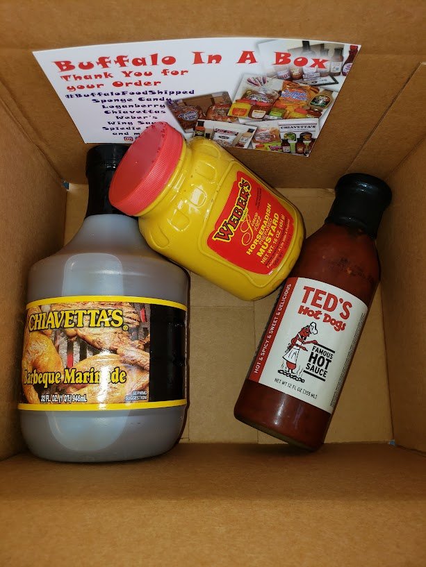 BuffaloInABox's tweet photo. “A Pickle in the Middle and Weber’s on Top”
#BuffaloInABox #BuffaloFoodShipped https://t.co/fJZEAJVMLe