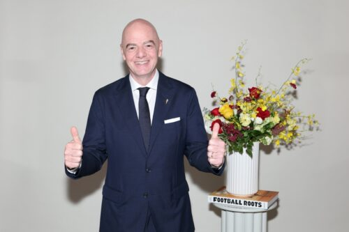 livedoornews's tweet photo. 【仏報道】W杯での批判も影響なし？ インファンティーノFIFA会長、再選確実か
https://t.co/hX54QwPMrt

来年3月にFIFA会長選挙を控えるなか、現職・インファンティーノ会長の再選が濃厚となっているという。すでにFIFAに加盟する211の協会・連盟のうち200近い支持票を取り付けているという。 https://t.co/jxOQRMwCDI