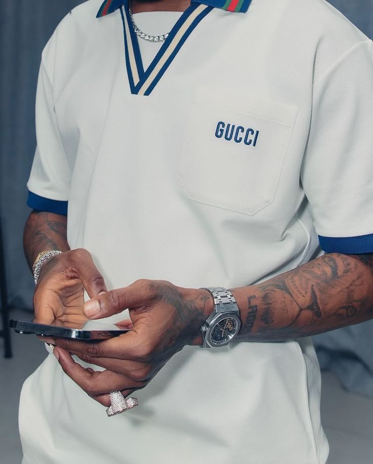 Wizkidmedia1's tweet photo. Good morning, Wizkid FC worldwide! 🌍❤️
Wishing everyone a productive and successful day ahead. Go out with confidence, pursue excellence, and make today count. Have a great day! https://t.co/Hs7TTioh1b