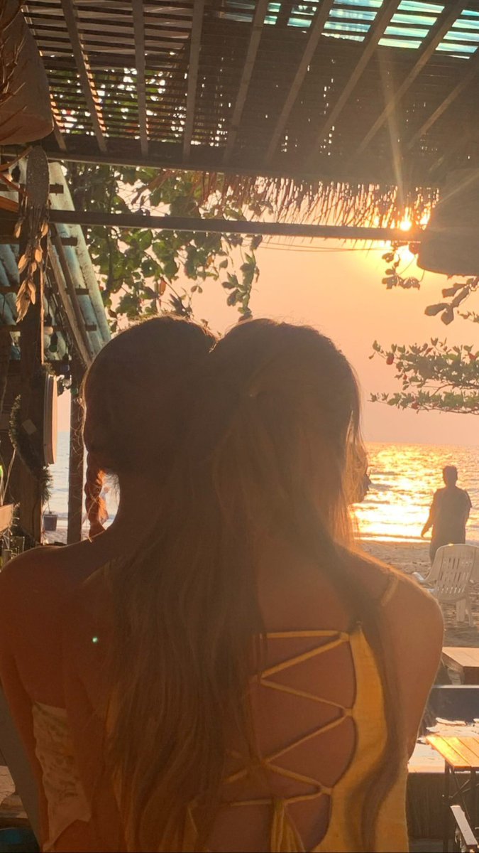 Lablab_FB's tweet photo. As what P’Title said ——
 
They are born to be together. 🙂‍↕️

#ฟรีนเบค #FreenBecky 
#srchafreen #beckysangels‌ https://t.co/CiBk6TTqdV