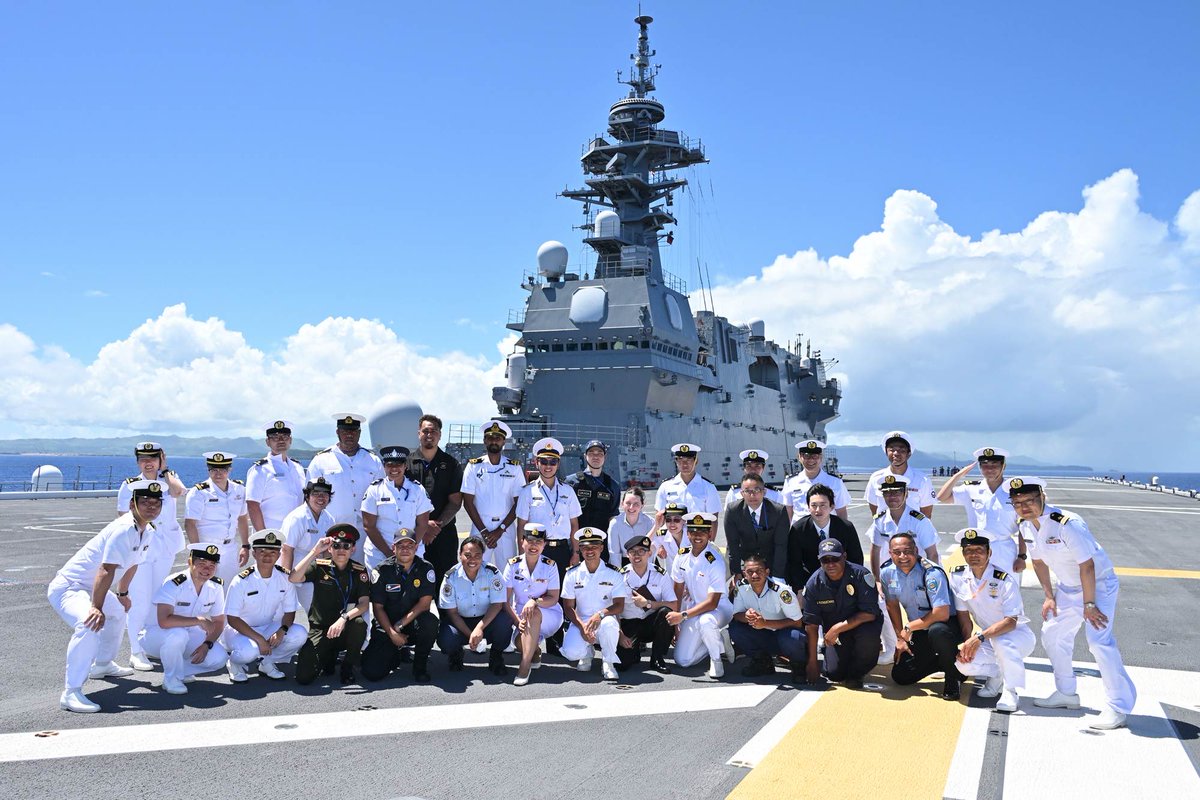ModJapan_jp's tweet photo. 7月2~10日、防衛省は護衛艦「#かが」で日ASEAN・日太平洋島嶼国乗艦協力プログラム(#SRCP)を実施しました。海洋法セミナーやWPS(女性・平和・安全保障)セミナー、艦上訓練見学などを通じて参加者同士や「かが」乗員との交流・相互理解を深めました🤝防衛省・自衛隊は「自由で開かれたインド太平洋」の実現に取り組みます!