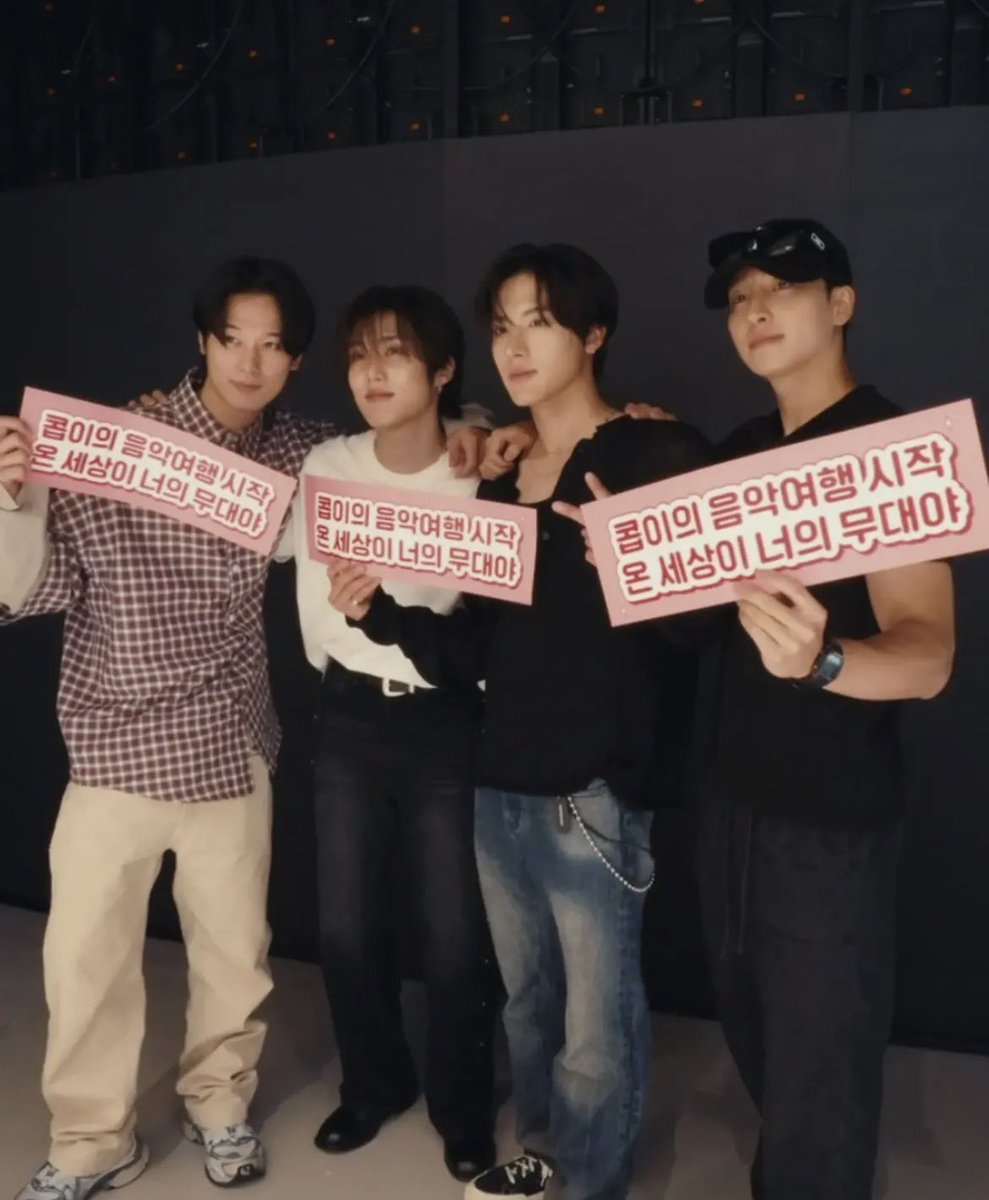 ericaltruistic2's tweet photo. it’s so heartwarming to see jacob’s solo activities being supported by the members 🥹 even hyunjun &amp; haknyeon showed their support for their hyung too!🤍😭 https://t.co/iAx03vtjvZ