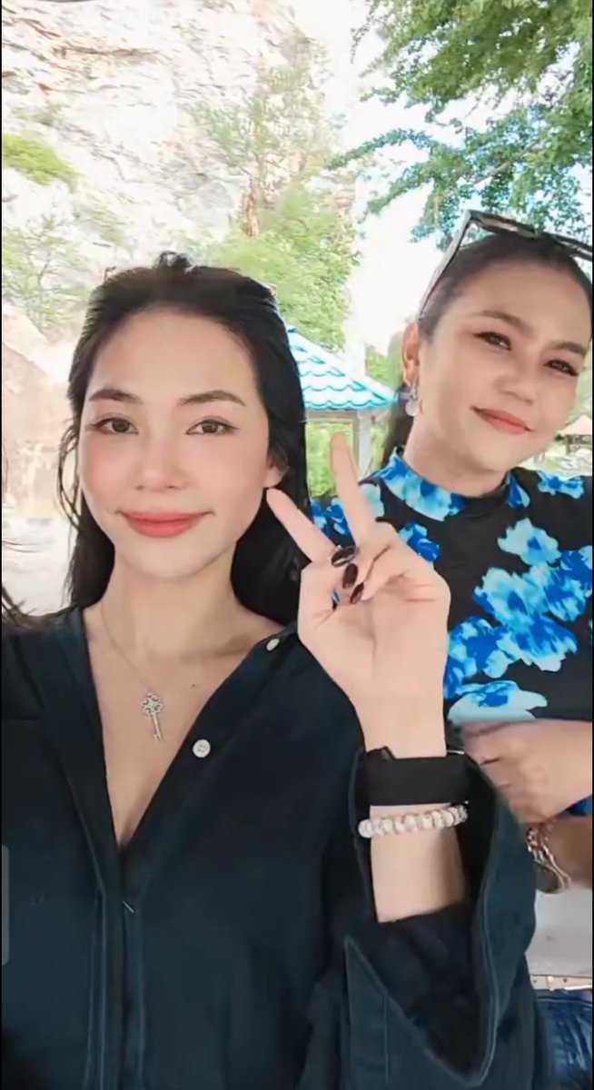 chokh61025's tweet photo. เห็นว่าแม่ไม่สบาย ได้ข่าวว่าเวลาแม่ไม่สบายแล้วชอบอ้อนใช่มั้ย
เดี๋ยวลูกส่งแพทย์สนามประจำตัวไปให้รับรองมีกำลังใจขึ้นมาทันที

#บิ๊นท์สิรีธร
#Bintodes
#BintSireethron

KHOM KHLANG Q8 #ข่มขลังคิว8 https://t.co/GfpN0ZOlKQ
