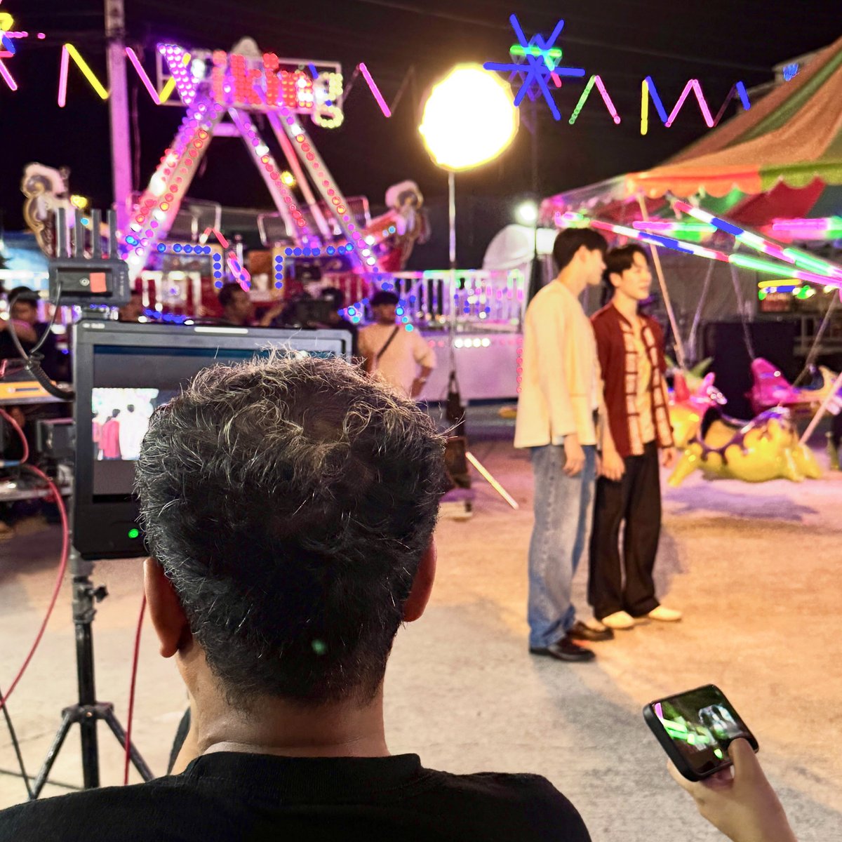yinwarfamilysup's tweet photo. IG parnthanaporn

ปิดกล้องแล้ว กับ ที่รักสารวัตรเธียร์ ขอบคุณสำหรับโอกาสที่ให้ได้เป็นส่วนร่วมค่ะ ขอบคุณโจ้ @jojo_tichakorn ผู้กำกับมากๆ ทำงานกันมาสองเรื่อง สนุกตลอดไม่มีอ่อม ขอบคุณน้องใหม่ คนบ้า @jirawat_vongdilokvath กวนประสาทได้ทุกเวลาที่ทำงานกัน ขอบคุณทีมนักแสดงทุกท่านและขอบคุณทีมงานทุกท่าน ทุกส่วนค่ะ และขอบคุณน้องทั้งสอง หยิ่น-วอร์ กับความน่ารัก และความสดใส วินัยดีเยี่ยมในการทำงาน เอาล่ะคำว่า “รำคาญแม่” จะได้เห็นแน่ๆค่ะ😁 @yinyin_anw @warwanarat ฝากรอชมกันนะคะ แล้วจะรักสารวัตรเธียร์กับดาบมังกร ม๊าก มากเลย🥰🥰🥰🥰

#ที่รักสารวัตรเธียร์
#ปิดกล้องที่รักสารวัตรเธียร์
#หยิ่นวอร์ #yinyin_anw #warwanarat #YINWAR