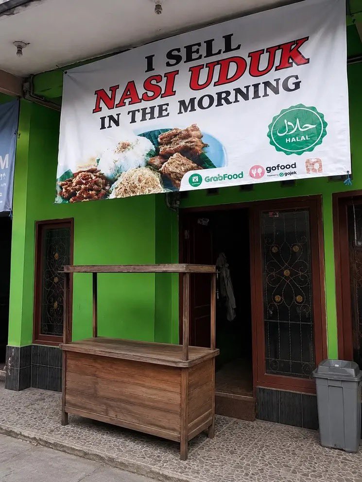 ultramenksms's tweet photo. i buy nasi uduk in the morning🥰 https://t.co/4Gbid4PDgl