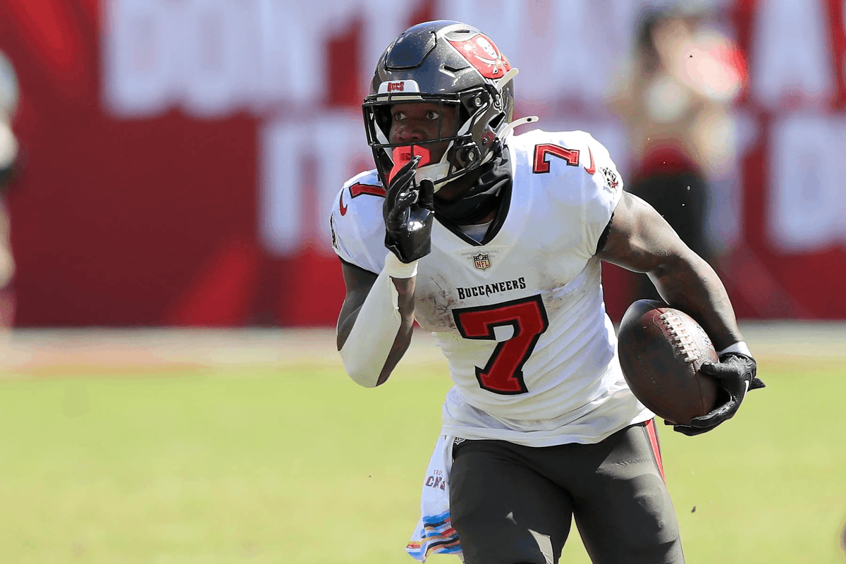 smlcolts's tweet photo. We have signed veteran RB Bucky Irving who is expected to immediately play a role in our offense this week. 

"He played in ZBD's system. We know that he was well taken care of and that was the deciding factor." https://t.co/KDsqAZ57Oo