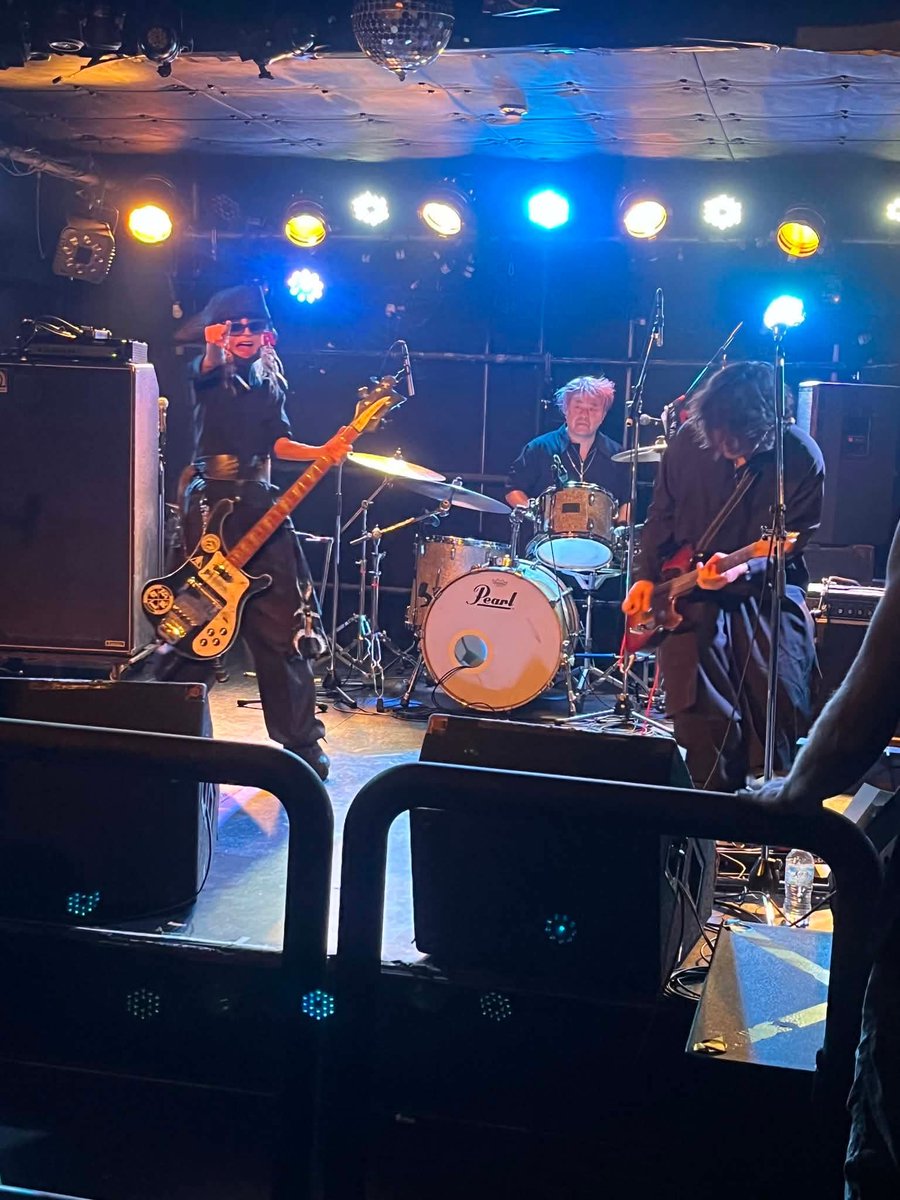 AYAFUYAband's tweet photo. 高円寺thx!!
御来場頂いた皆様に共演者の方々ありがとうございました。
楽しい夜を過ごせました。
そんな我々は次回はスケベ兄弟主催の8/1(土)茅ヶ崎にて灼熱のテキーラ祭りだ!!
#AYAFUYA https://t.co/xW8wRbQc88