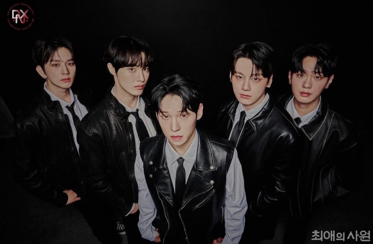 HYUNSUK__0's tweet photo. 최애의 사원 D.N.X 그룹 포토

#혁 #DNX
#현석 #HYUNSUK https://t.co/J3NluGOFaG