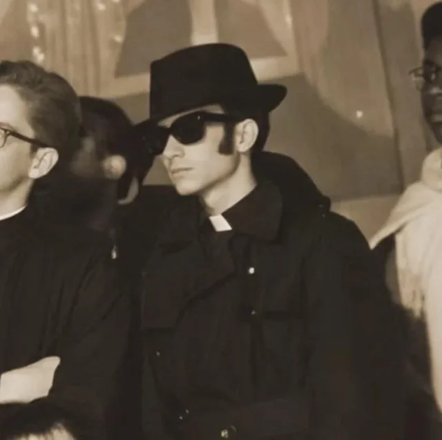SpaceScienceGod's tweet photo. #UFOx We Catholic'n 
https://t.co/JYrRQTZ2u2 https://t.co/TNryqvJvuD