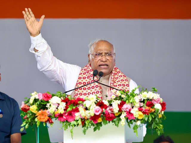 Bmaheshgoud6666's tweet photo. Warm birthday wishes to our respected AICC President, Shri Mallikarjun Kharge ji.

Your unwavering commitment to the values of the Congress party, social justice, and the Constitution continues to inspire millions across the nation.

Wishing you good health, happiness, and many more years of dedicated service to the people of India. 
Happy Birthday @kharge  Ji .
