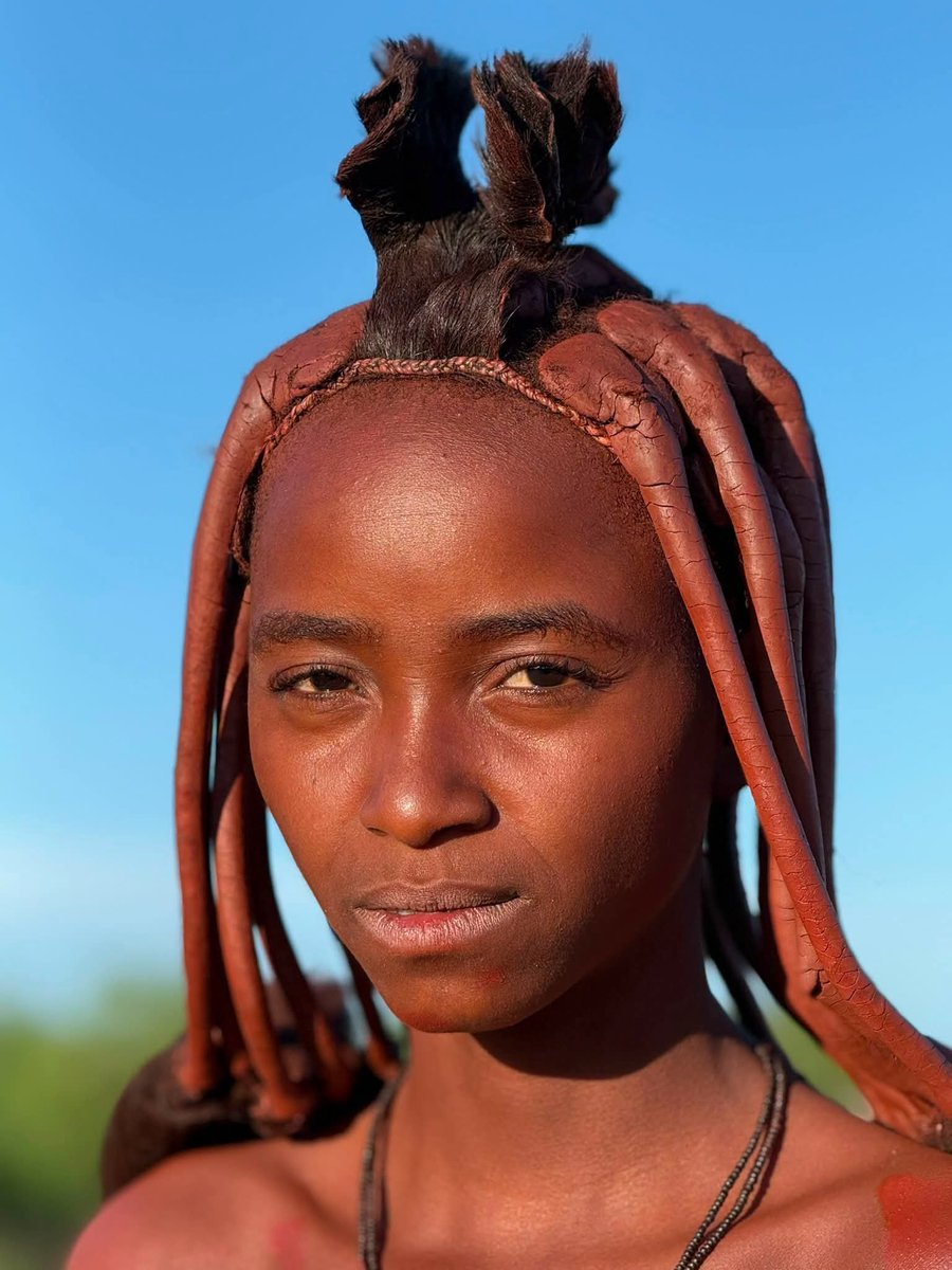 leonor_00o's tweet photo. Um retrato de lindas mulheres maduras de Angola 😍
#angola https://t.co/dSAygqVS2T
