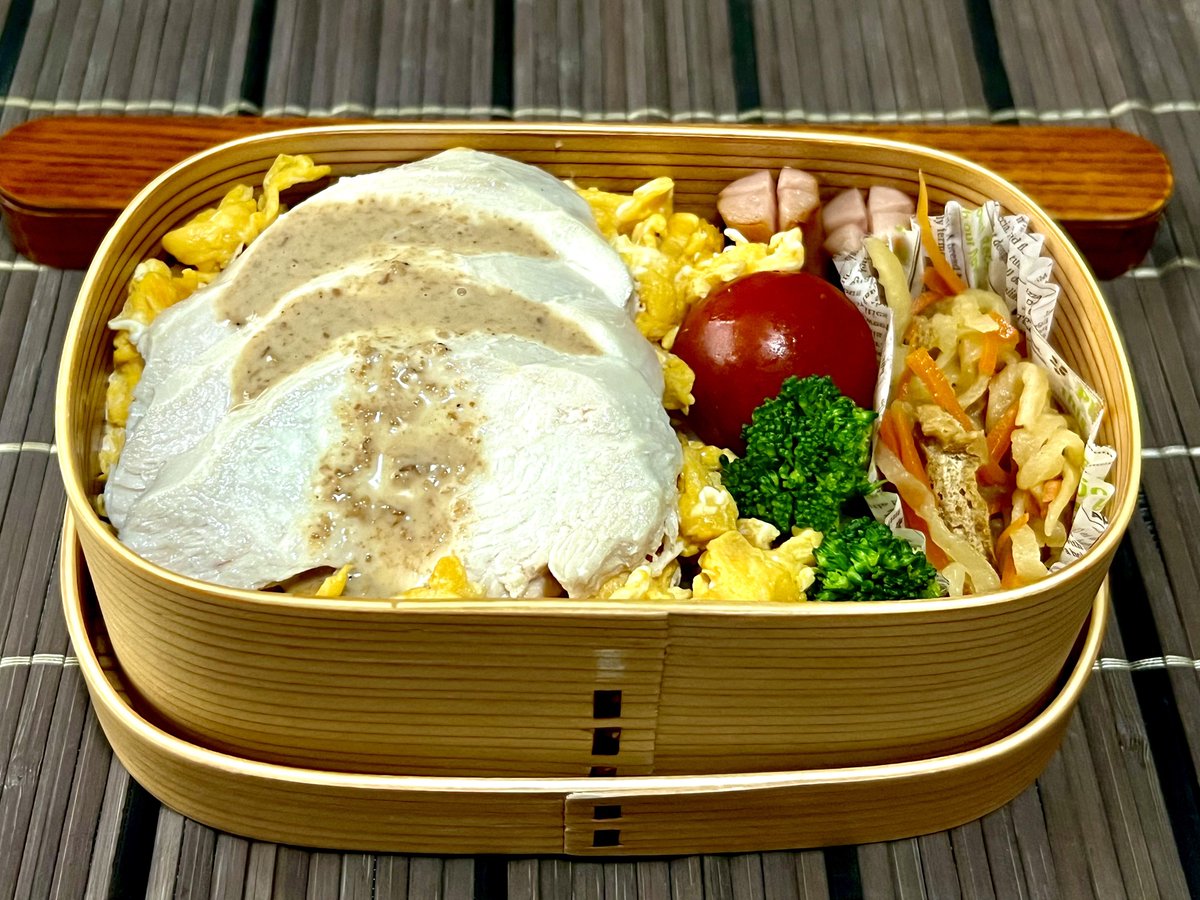 satoshi_camp's tweet photo. 本日のお弁当は「鶏ハム弁当」です。
 #お弁当  #Bento https://t.co/2dtcbvf4ti