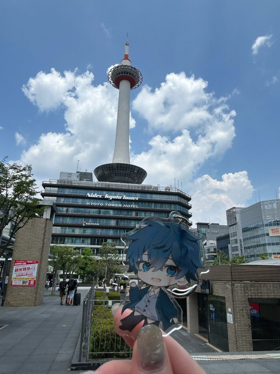 shoota_miko's tweet photo. #てきてきみてきいて
京都でてきくんアクキーとパシャリ📷 https://t.co/3Oc5arrxAz