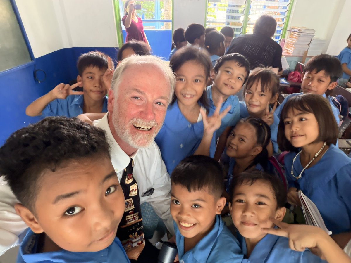 MichaelJDunlea's tweet photo. So excited to be in the Philippines as a Fulbright Teacher for Global Classrooms Fellow. It’s a life changing experience. #FulbrightTGC #Fulbright #TeachersForGlobalClassrooms #USEmbassyPH #IloiloCity #Philippines #GlobalEducation #TeacherExchange #EducationDiplomacy https://t.co/d8SvKxyb4e