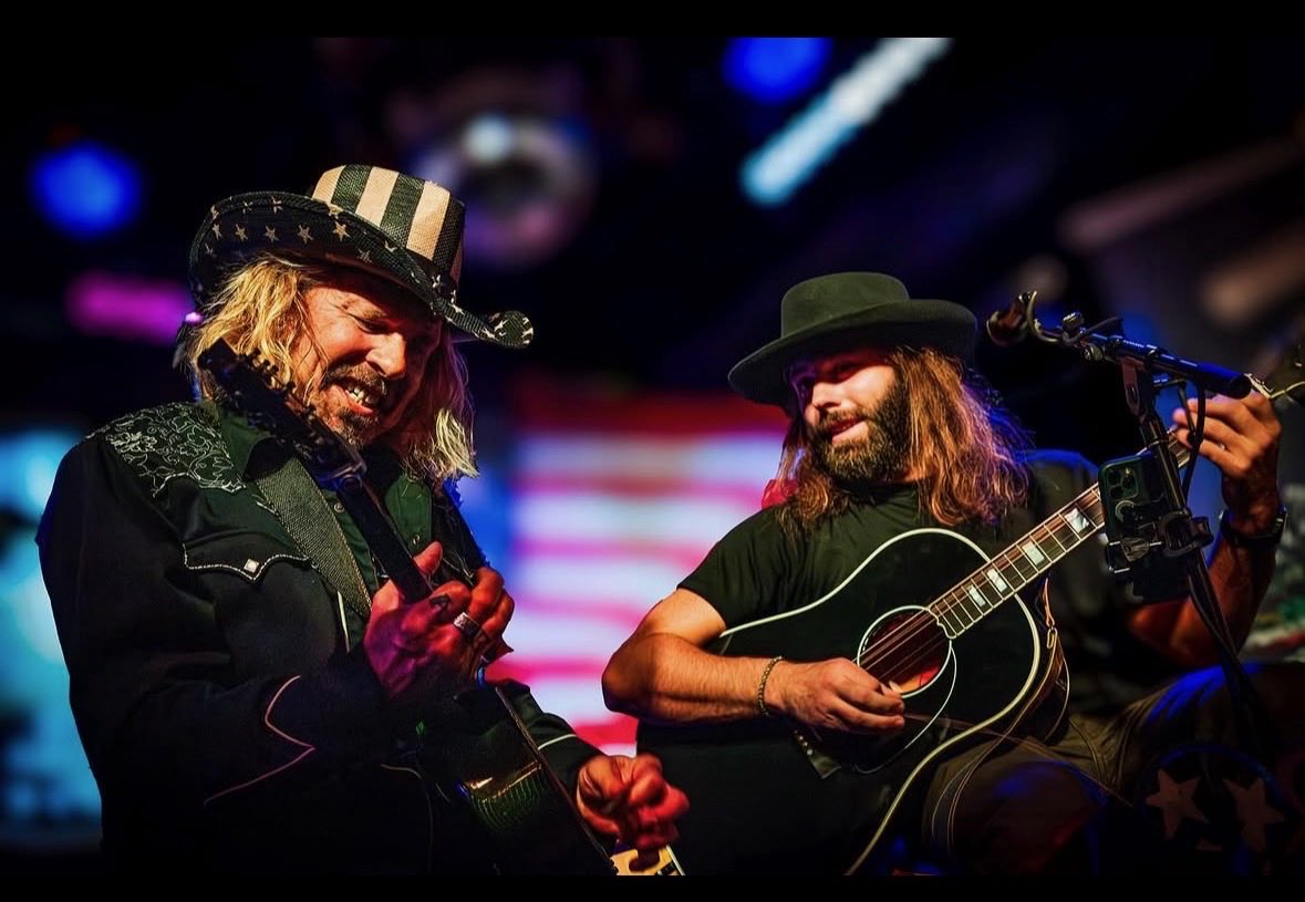 CJSolar's tweet photo. Gosh darn gone and got Jeffrey Steele to write and sing on this new song with me!! “Done Did It” out now 🤘🏻 https://t.co/gKKP3kiISa