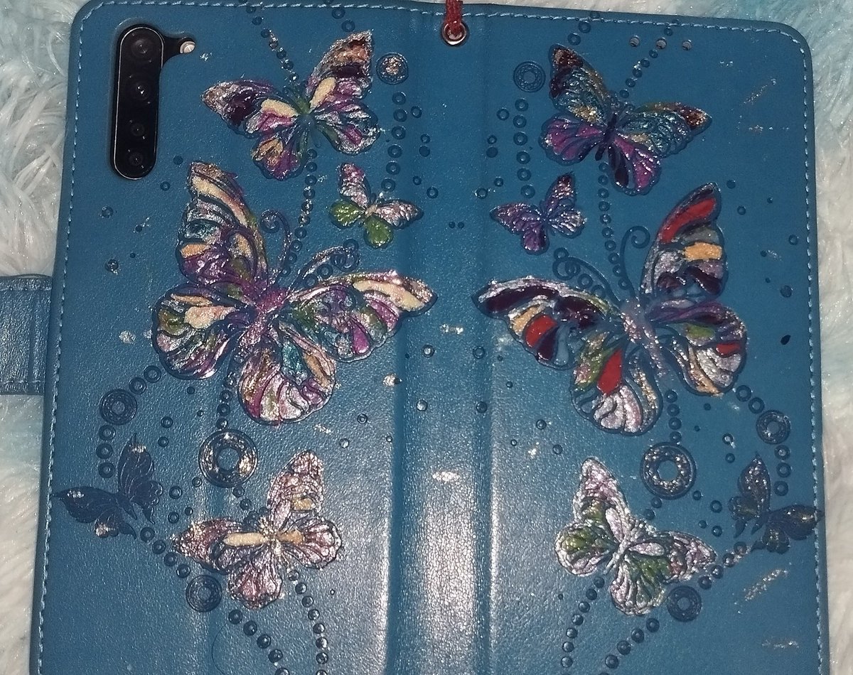 NAOE_one's tweet photo. スマホを、マニキュアでデコってみた❣❣😆🌈
#decoration #colorfull #manicure #デコレーション ♪#butterfly 🦋 #塗り絵 🖌️🎨
NAOE.🌹「2026.7.7🎋」 https://t.co/5GaS3R9nXL