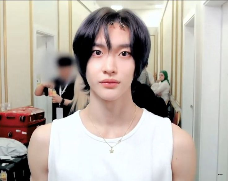 tinified's tweet photo. @leejeongoomf WHAT IS WRONG WITH YOU https://t.co/IB7SGMpRbm