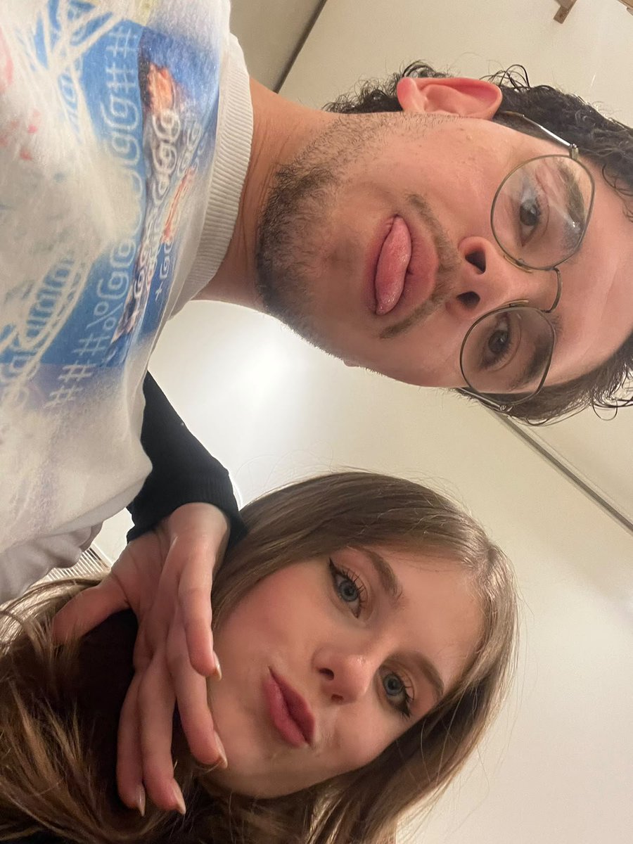 portelazzs's tweet photo. obrigado por ser a pessoa que traz paz ao meu espírito, eu te amo 🤍 https://t.co/IQuzVNPlW7
