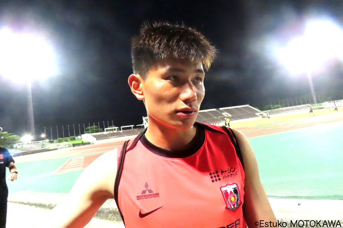 SoccerKingJP's tweet photo. ♦️取材記事📝
浦和移籍の南野遥海「何か変化が必要かなと思った」インサイドハーフで新境地開拓へ「もう一つ成長できる」
https://t.co/SLHO5pX2Q1

🗣️編集部より
「元川悦子さんによる記事です。G大阪から完全移籍で加入した南野遥海にフォーカスします」 https://t.co/6LHb38rbyG