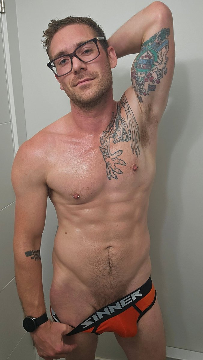 TimSwitchOnline's tweet photo. Another sweaty night on the treadmill seeing just how much sweat these briefs can hold 💦💦🤤🤤
@sinnerwear_ these are absolutely drenched, entirely saturated, and yet still so damn comfy! 😜💦💦💦 https://t.co/OxKBtQLIA5