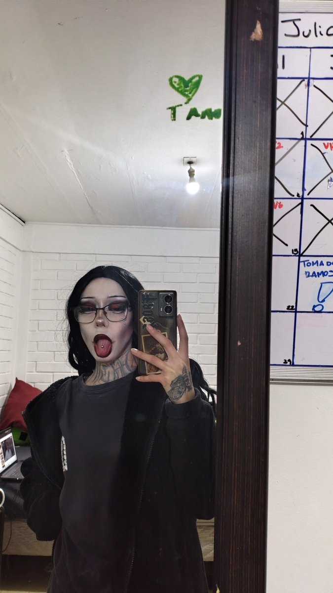 Frosssty666's tweet photo. lengüita d: https://t.co/kmsOI87Zlf