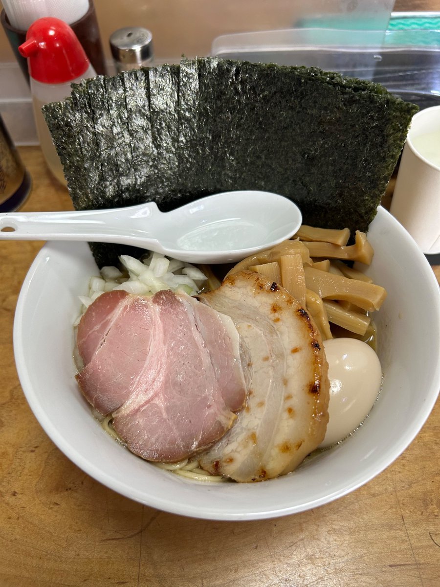 T54636849's tweet photo. らーめんいのうえ@矢向
らーめん（味玉、めんま、のり、玉ねぎ）

○隠れた名店🥷
○初めてのトッピング4種盛り🌳
○あいかわらずの旨ビター🐟 https://t.co/u9aS8qlfoW