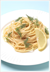 fan_pasta's tweet photo. 【協会おすすめレシピ】レモン風味のたらこパスタ

たらこのうま味に、レモンの爽やかな香りをプラス🍋
ディルも加えてさらに爽やかさをアップ🌿

さっぱりとした後味で、暑い季節にもぴったりの一皿です🍝

↓レシピはこちら
https://t.co/WdzSIyX3cB https://t.co/zHXszMZ0jd
