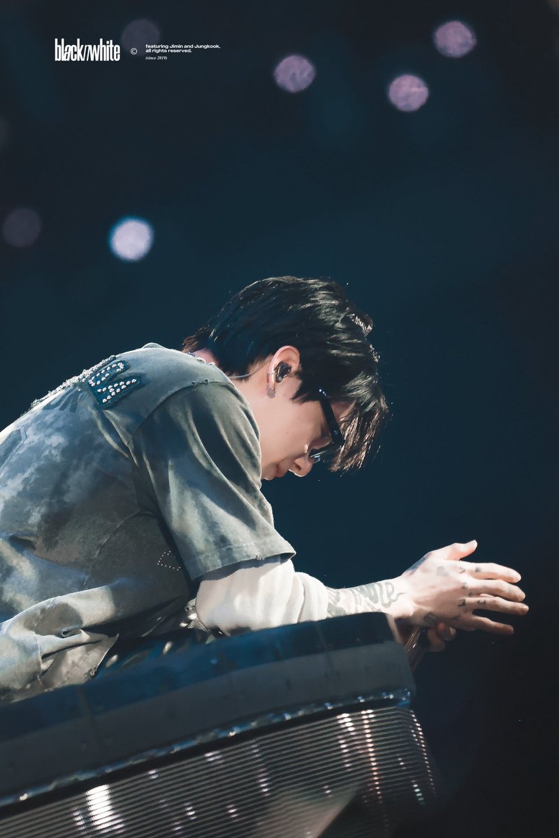 blacknwhite_km's tweet photo. 260718 HD

흑흑ㅠㅠ

#정국 #JUNGKOOK #방탄소년단 #BTS @BTS_twt https://t.co/5qlFypQ8cJ