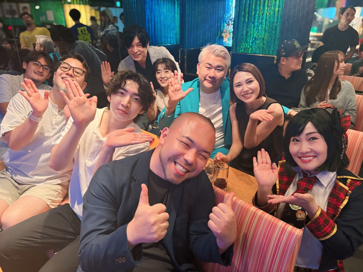 ms_carillonbell's tweet photo. NNRの太郎社長、山本先生、来田先生と、恵比寿の写真スタジオ、アイルーチェの皆様とイベントでご一緒させていただきました💞
1枚目奥の岩本代表と右手のイケメンお二人がアイルーチェ様。プロフェッショナルな余裕と柔らかい空気感が素敵✨
最高の納涼会でした❣️
＃iLuce
＃キサラ館
＃キンタロー https://t.co/MhoaQ4IMqf