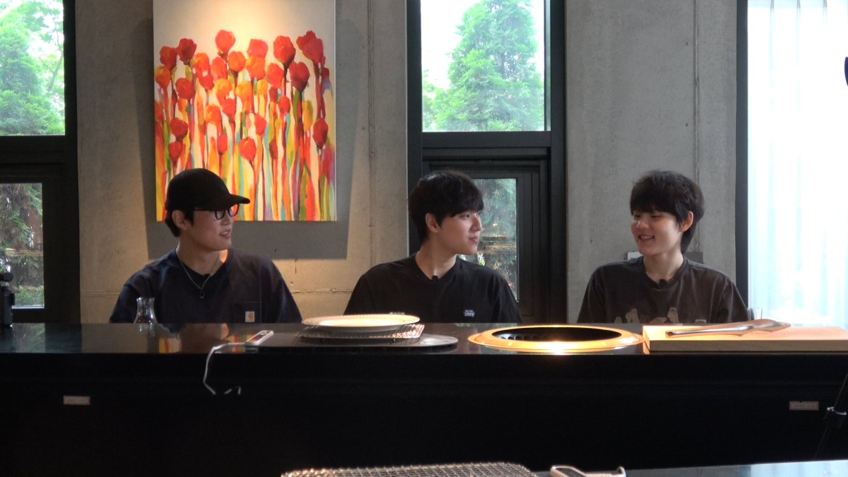 illusion_ow's tweet photo. #CRWIN
숙소 영상 이후 올라갈
JUNBIN&amp;MAX와의 식사 영상 스냅샷입니다🥹
편집...최대한 빨리해볼게요ㅠㅜ https://t.co/OFNvsWl8zu