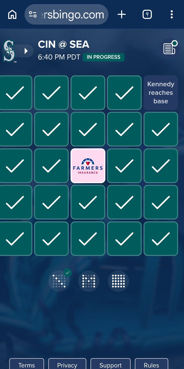 franm3m's tweet photo. @Mariners @Mariners dead 😭 and @tmobile for having your service it doesn't work in park 😑 https://t.co/VfDosDXhnr