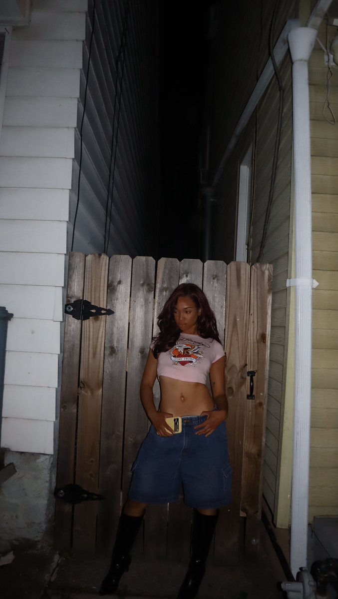 jae7ene's tweet photo. augusts very own 
#latina #model https://t.co/xv12NKM2Mw
