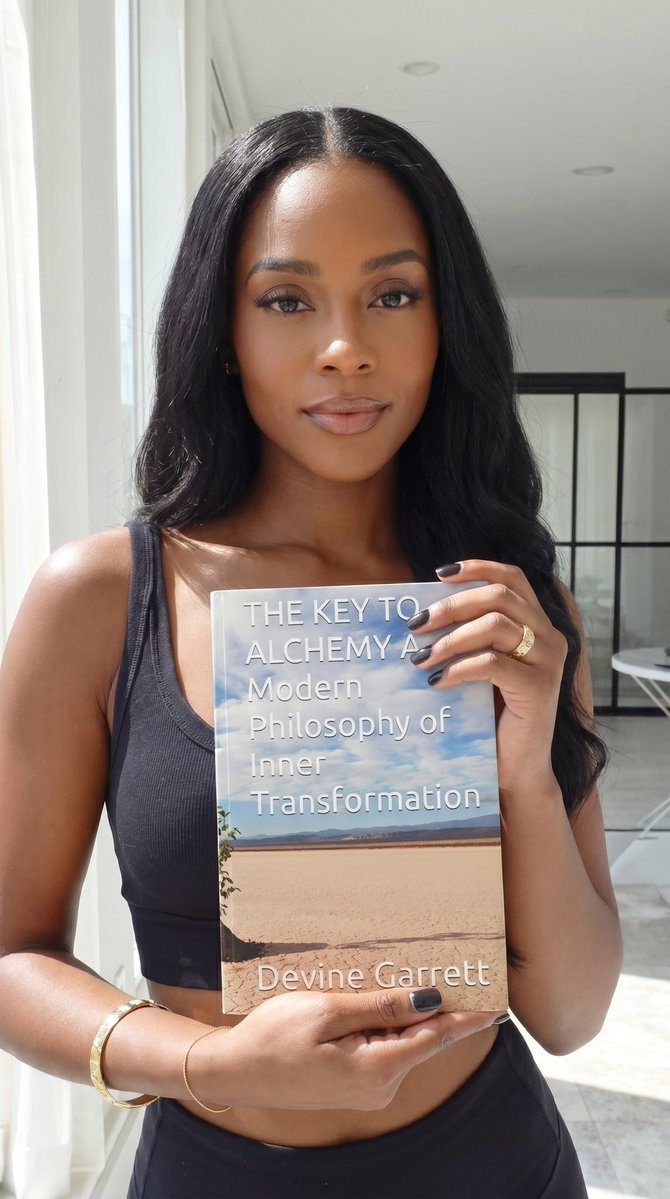 TURFMOBMUSIC's tweet photo. https://t.co/b1BK8udN1m Alchemy has never been about magic — it has always been about mastery.
The Key to Alchemy reclaims one of history’s most misunderstood philosophies
and presents it as a modern guide to inner transformation, discipline, and clarity.
#alchemy #mindset https://t.co/LLiI3aBAFh