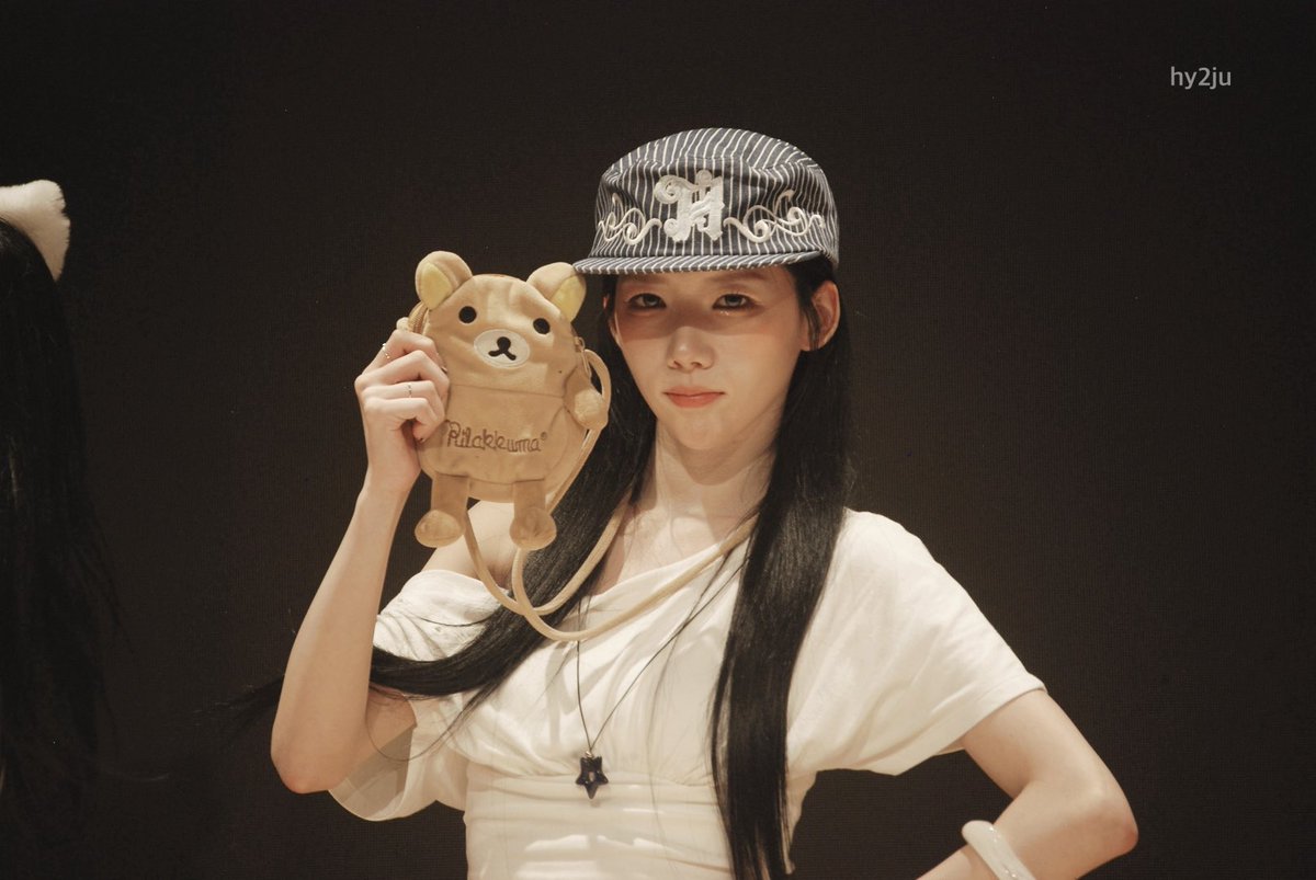 hy2ju's tweet photo. 260719 #홍혜주 #HYEJU #클라씨 #CLASSy https://t.co/0h50x070s4