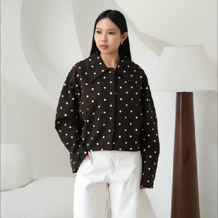 heyoomono's tweet photo. Rekomendasi baju/jacket/kemeja untuk atasan wanita lengan panjang dengan bahan semi wool. Nyaman dipakai dengan adanya motif polkadot membuat tampilan lebih stylish.
Tersedia size LD 120cm

🏷https://t.co/EdYKJbc1Wt
🏷https://t.co/EdYKJbc1Wt https://t.co/kHdJ2Jh4HI