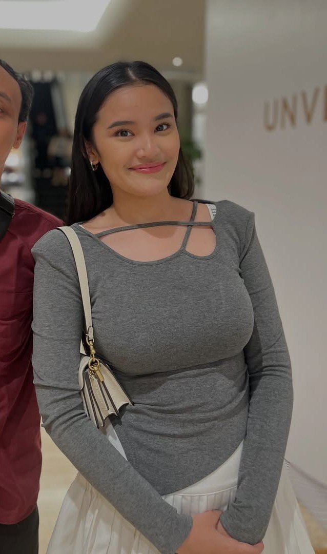 wsspbruhh's tweet photo. Ashel😍🥰
#ashel #asheljkt48 #jkt48 https://t.co/YsZ5kys06o