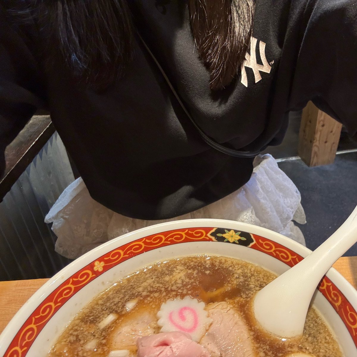onemucha__'s tweet photo. 夜中にラーメン食べてしまった🍜
罪の味がします https://t.co/InyrfEUUJV