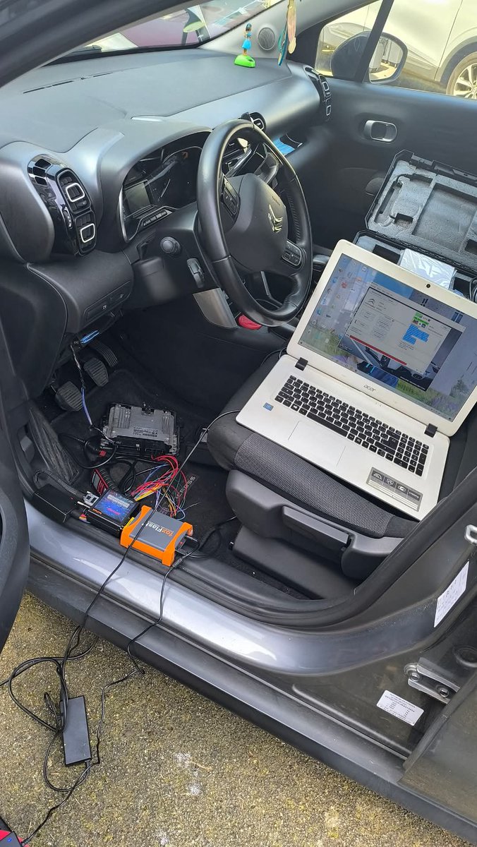 Simrio_auto's tweet photo. Our team of professional technicians delivers reliable, high-quality auto repair services you can trust. We diagnose accurately, repair professionally, and keep your vehicle performing at its best.
Don't wait for a breakdown let us make your car stronger, safer, and more reliabl https://t.co/9RfhrWBuKC