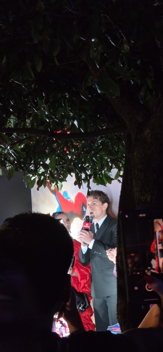 peterxchelle's tweet photo. YOU GUYS
I TOOK THIS PHOTOS https://t.co/iQx1XOWE19