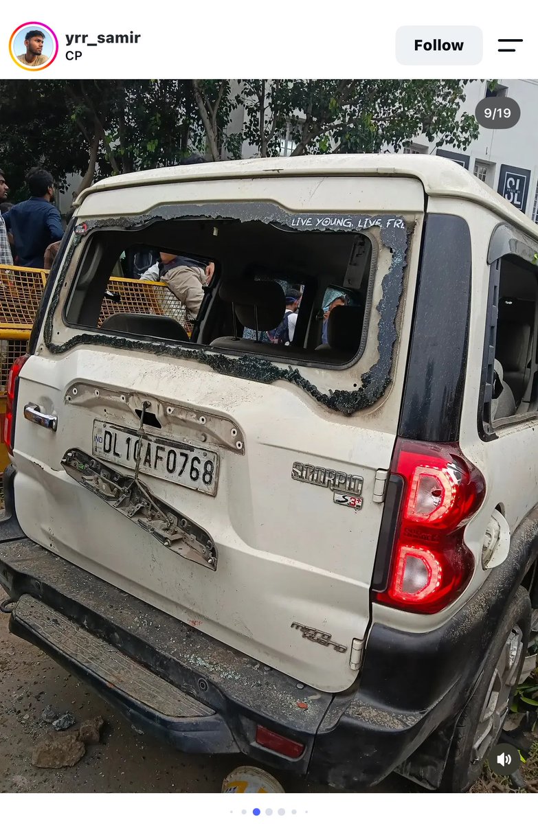 FabulasGuy's tweet photo. Proud photoshoot after destroying Delhi Police property. https://t.co/8dusFT2NNS